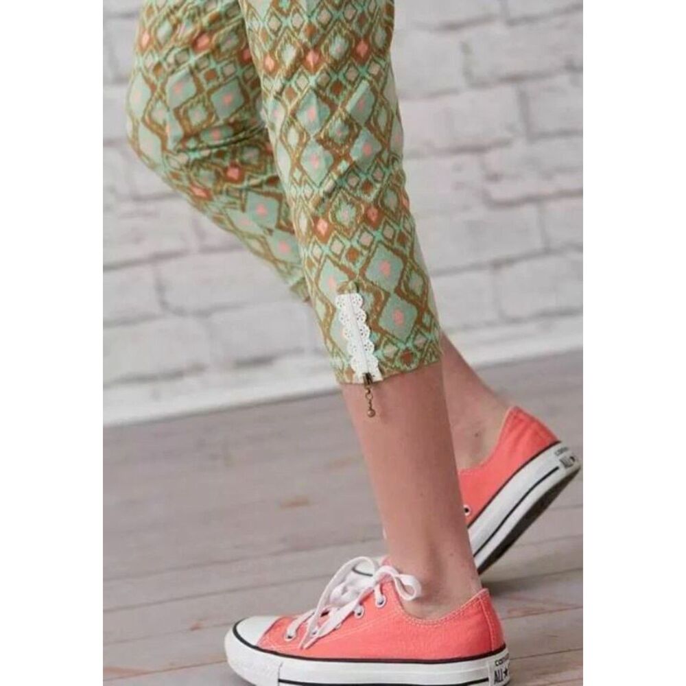 Matilda Jane 435 girls 12 14 capri leggings Print It aqua pink tan Hello Lovely